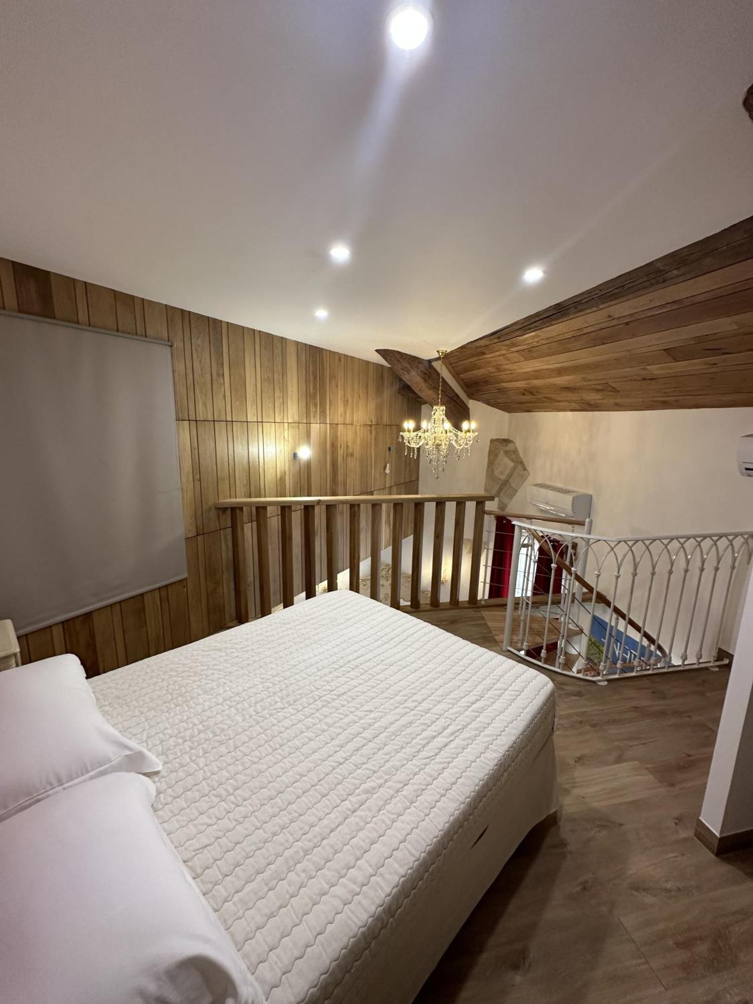 A Mezzanine Dans L'eglise Du Couvent Apartamento *