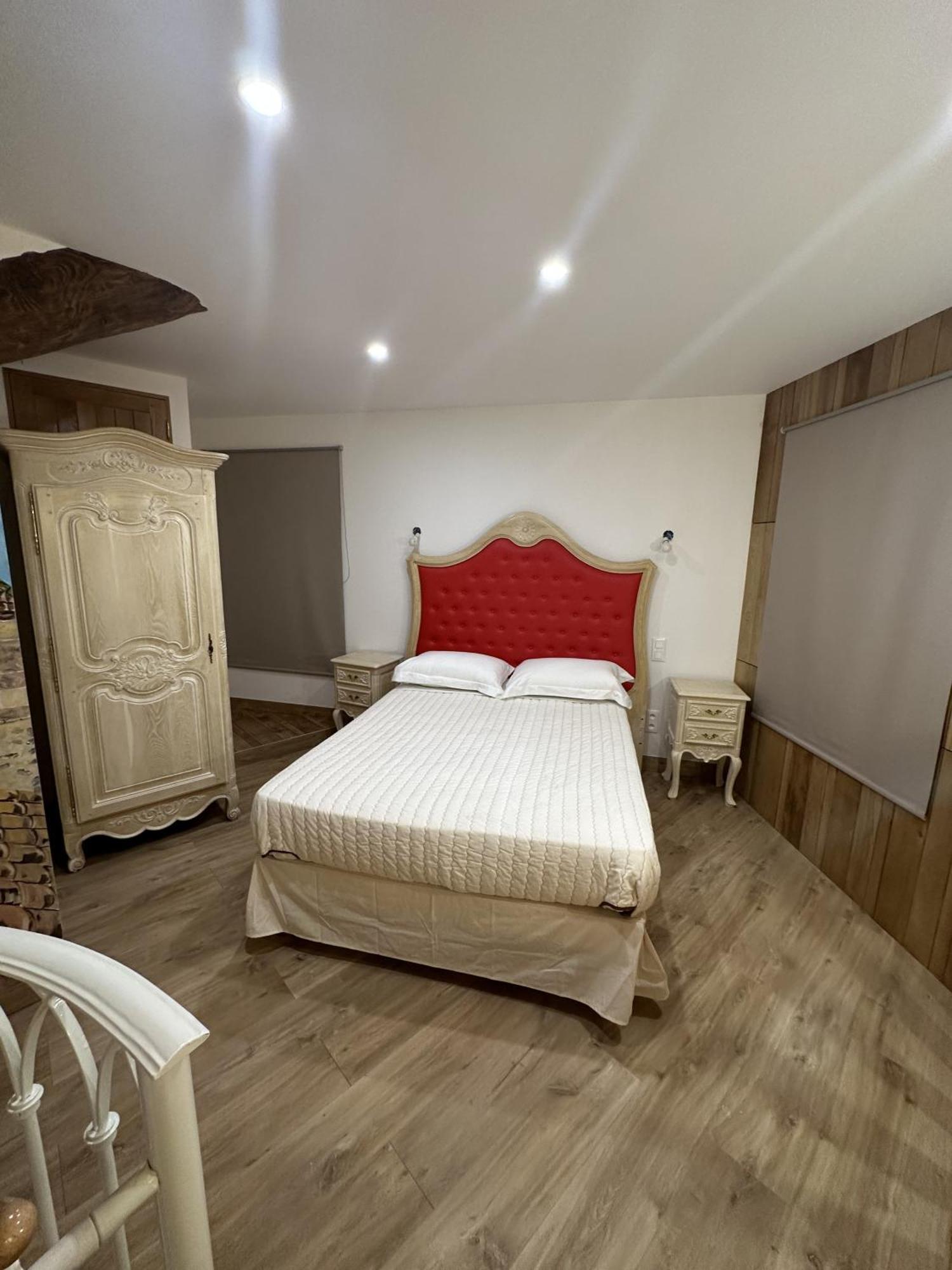 A Mezzanine Dans L'eglise Du Couvent Apartamento Narbona